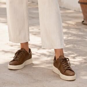 Kizik Vegas Sneakers in Chestnut Brown Leather 7 Wide